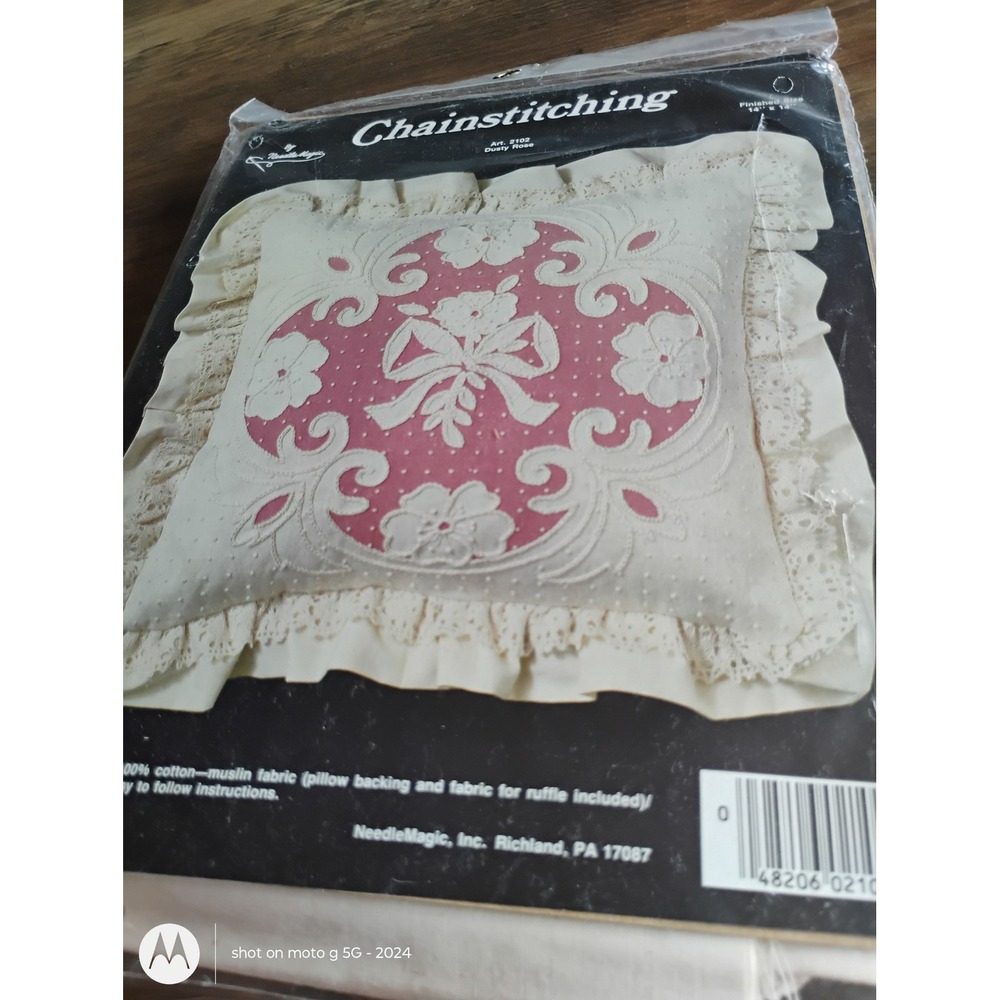 Vintage NeedleMagic Chainstitching Pillow Kit Dusty Rose Floral Art 2102 NEW
